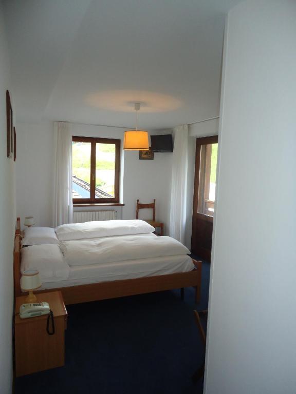 Hotel Pensione Dolomiti Falcade Camera foto