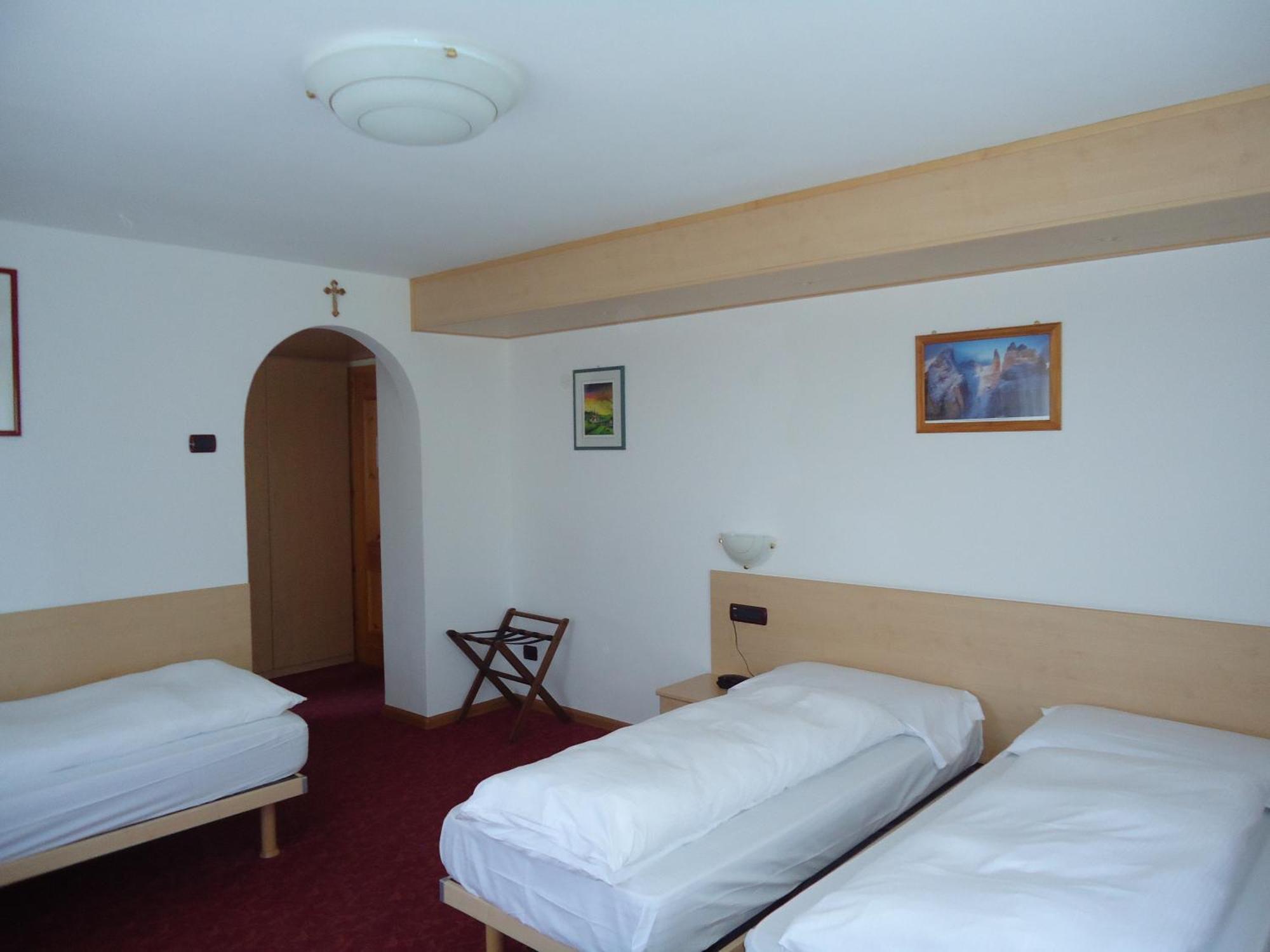 Hotel Pensione Dolomiti Falcade Esterno foto