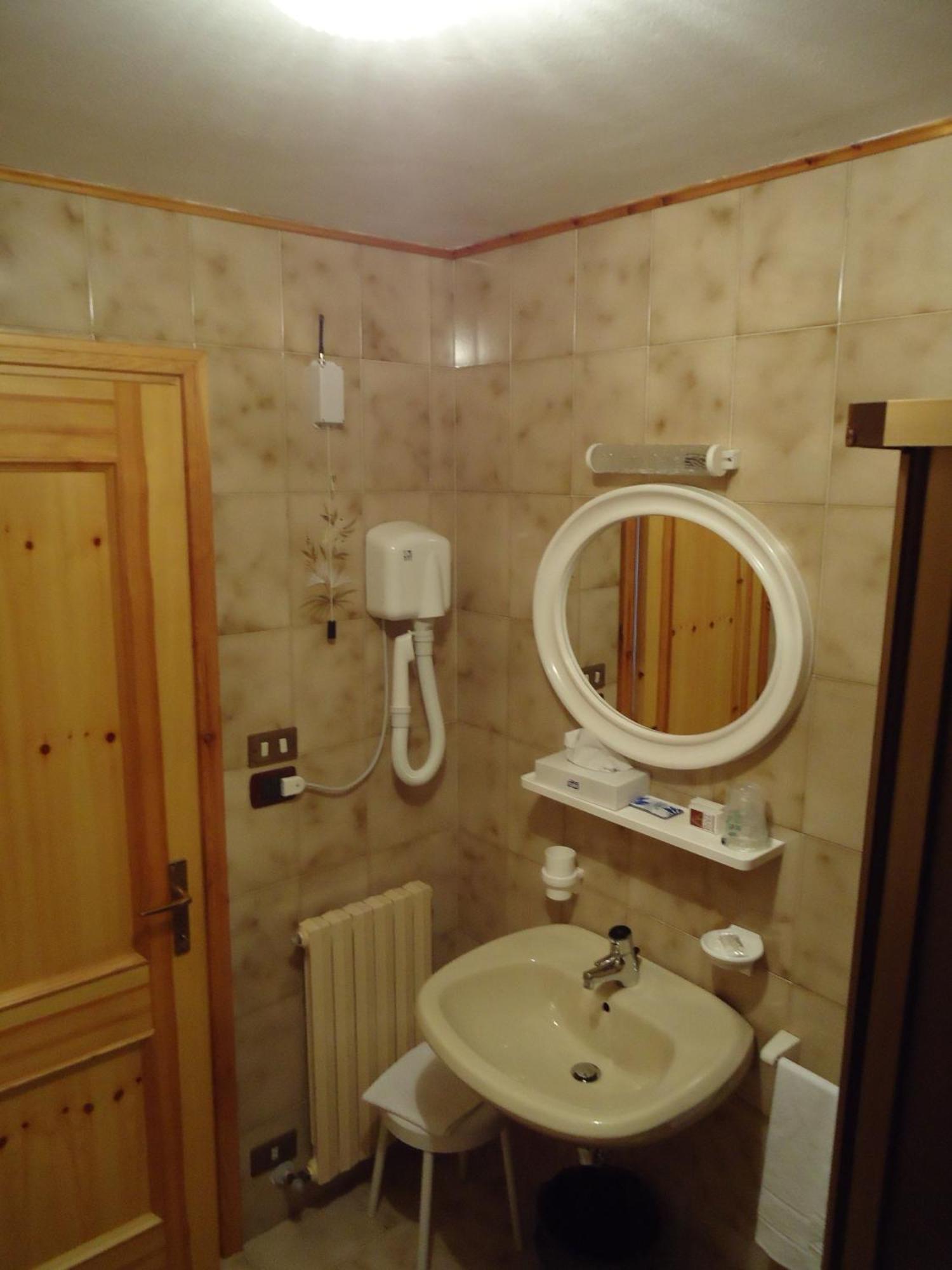 Hotel Pensione Dolomiti Falcade Esterno foto